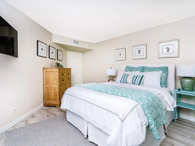 1060 America Way — Photo 30