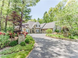 106 Farwood Ct, Flat Rock, NC 28731