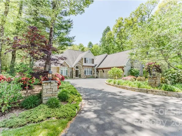 106 Farwood Ct, Flat Rock, NC 28731