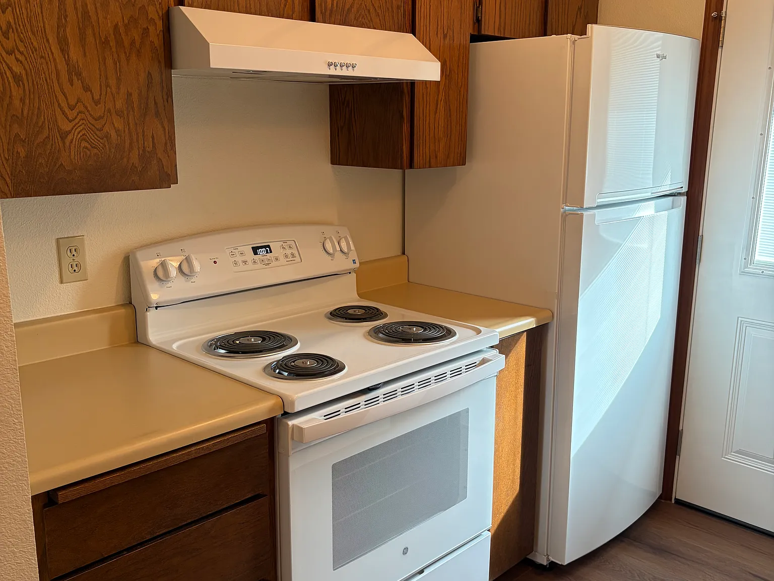 1 bed, 600 sqft, $1,050 — Photo 3