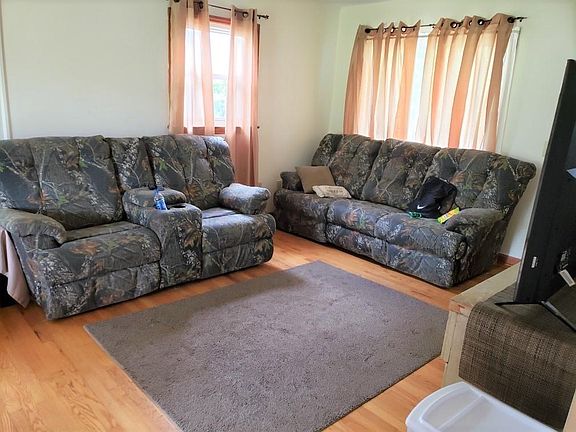 2nd image of 366 Linden Ave
