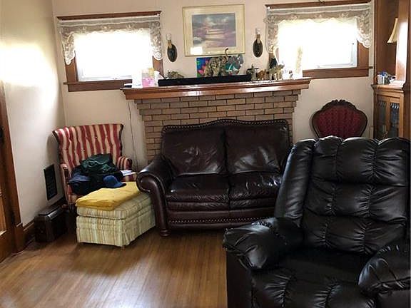 3rd image of 220 Leroy Ave