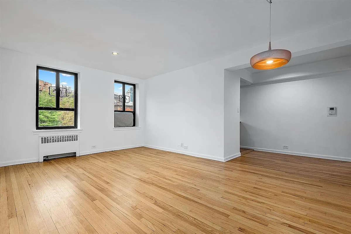 31 Nagle Ave APT 3H photo 1