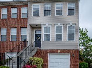 6608 Hunter Creek Ln, Alexandria, VA 22315