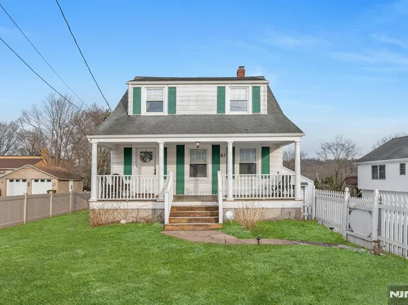 61 Island Rd, Mahwah, NJ 07430