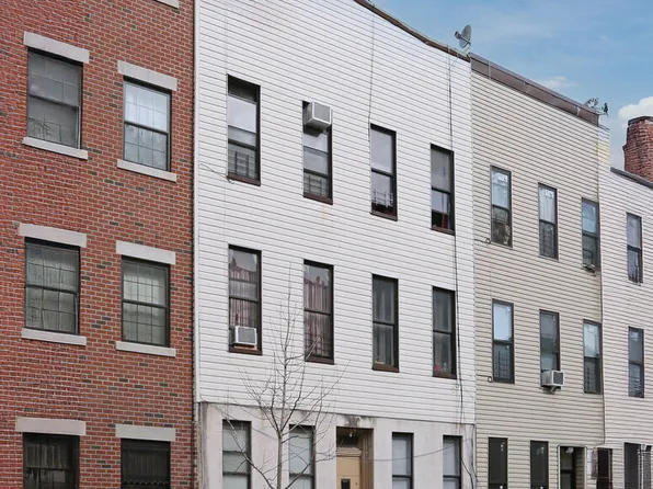 1111 Willoughby Avenue image 1 of 10