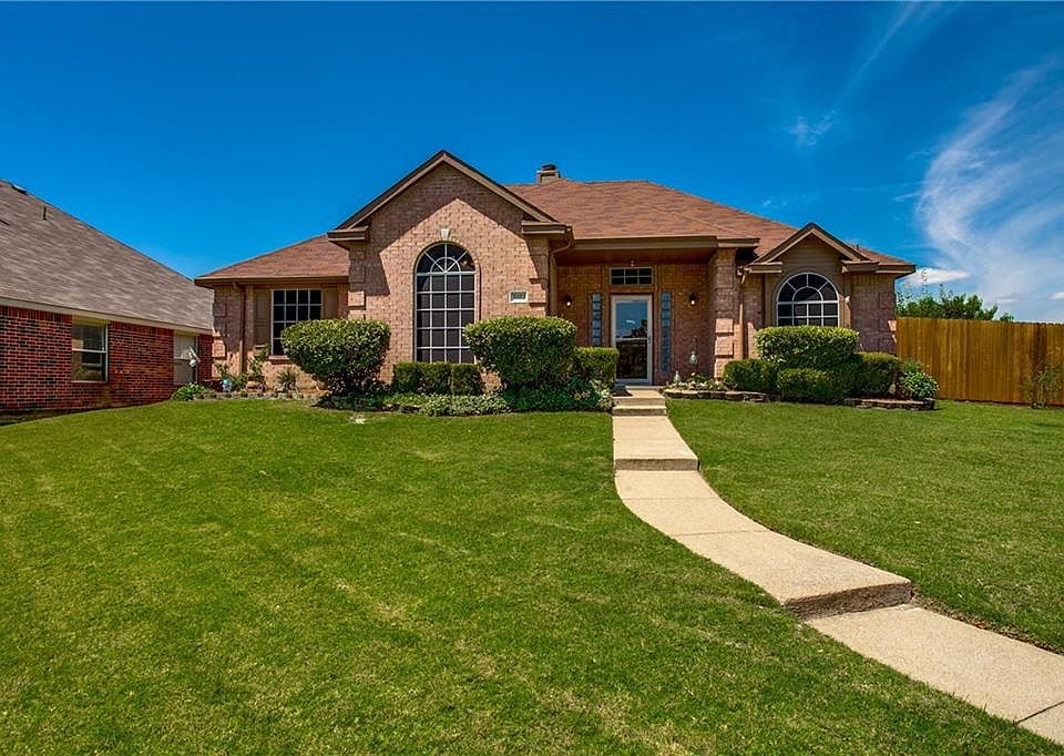 1st image of 2022 Shoreline Dr