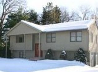 823 Bridge St, Suffield, CT 06078