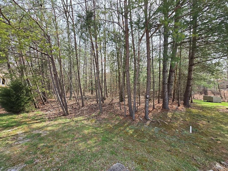 1st image of 16 Holly Ct
