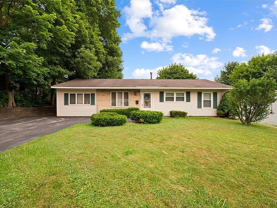 1st image of 504 Deerwood Rd