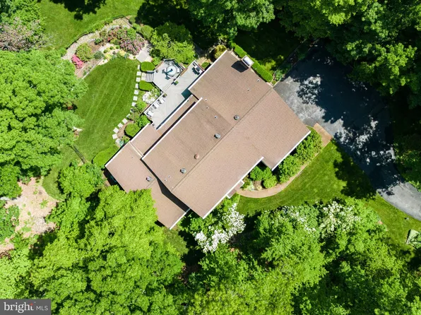 40802 Oak Bucket Ln, Leesburg, VA 20175