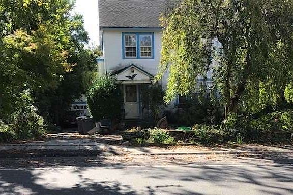 3rd image of 32 Fairview Ave