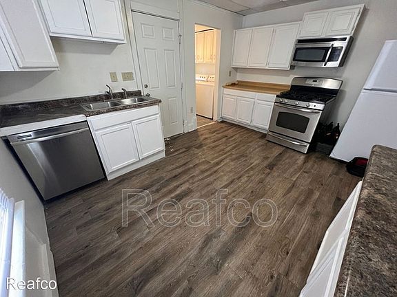 2nd image of 1636 Arlington Ave