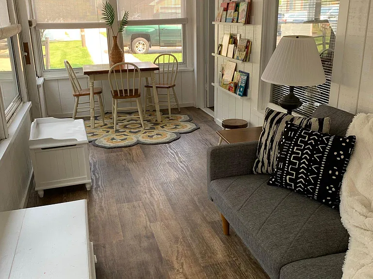 2036 Midlake Dr — Photo 17