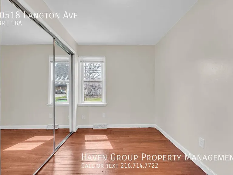 10518 Langton Ave — Photo 12