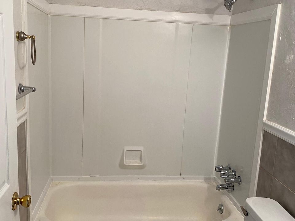 1117 Lewis St Rossford, OH, 43460 Apartments for Rent Zillow