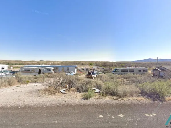 209 Las Palomas Rd, Williamsburg, NM 87942