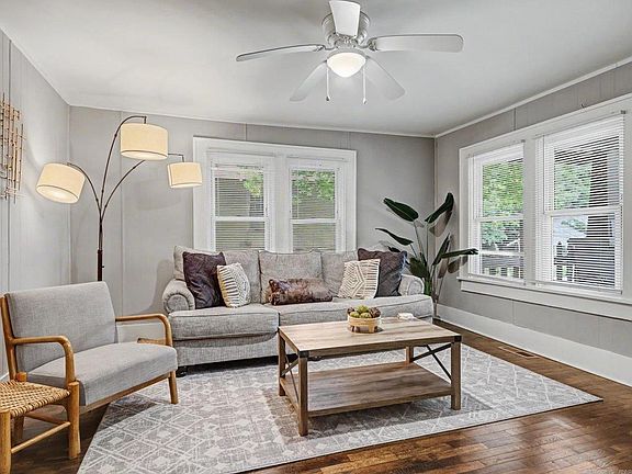 5th image of 119 Poplar St