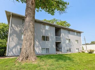 2444 E St APT 5, Lincoln, NE 68510