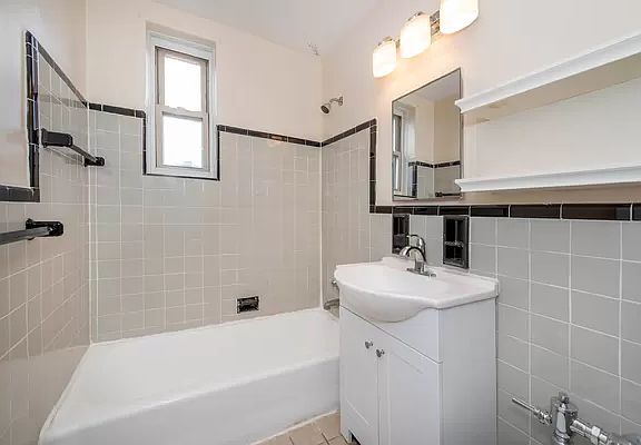 5th image of 67-25 Clyde St #7G