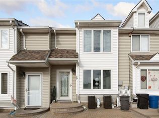 30 Hirsch Ln, Staten Island, NY 10314
