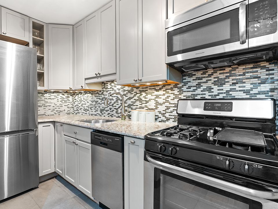 1st image of 139 E 33rd St APT 7L