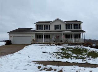 1967 Harris Ln, Xenia, OH 45385