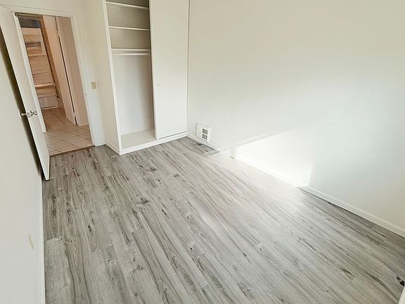 2nd image of 185 Athol Ave #23
