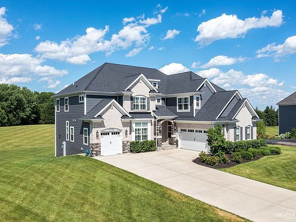 3rd image of 1150 Hilldale Ln