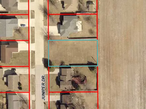 Juniper Dr, Waterloo, IA 50702