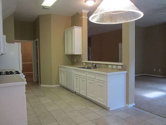 5th image of 18219 Bluewater Cove Dr