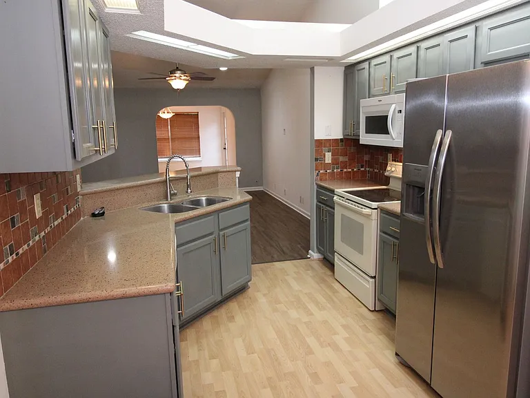 107 Shearman Way — Photo 5