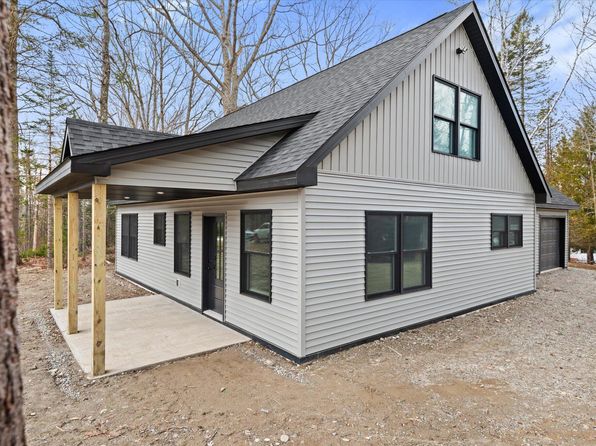 91 Woodland Heights, Bucksport, ME 04416