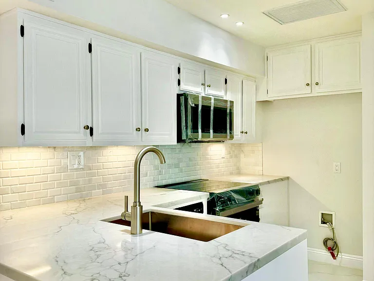 1540 Brockton Ave #1 — Photo 9