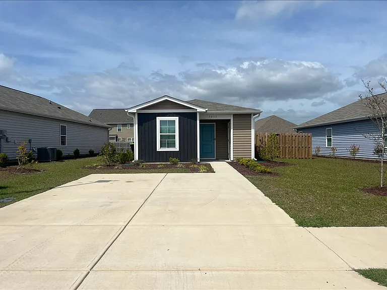 1011 Course Ln — Photo 3