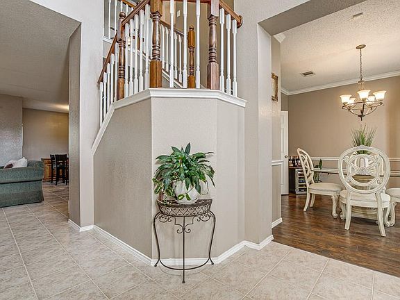 5th image of 2521 Redfield Dr