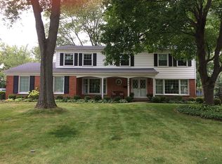 1540 Wincanton Dr, Deerfield, IL