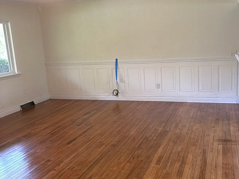 5130 Eichelberger Ave — Photo 3