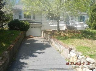 65 Hiawatha Blvd, Oakland, NJ 07436