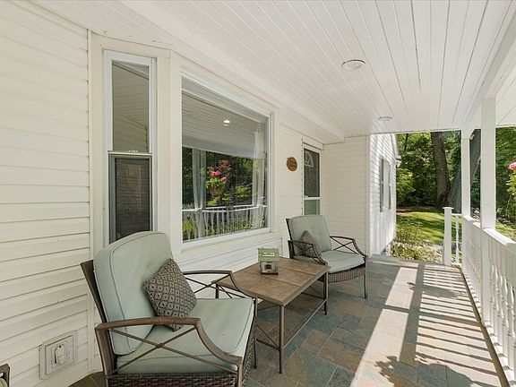 2nd image of 13 Split Rock Rd