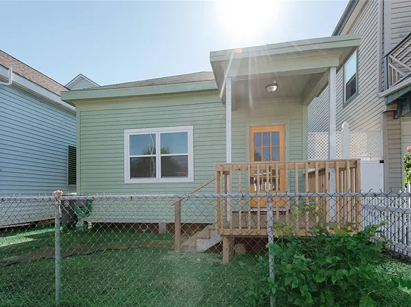 3705 Avenue O, Galveston, TX 77550