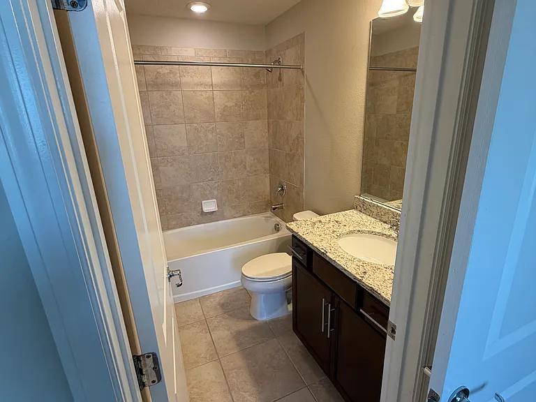 5044 Caspian St — Photo 9