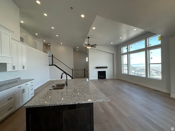 702 Oakridge Dr Lot 701, Tooele, UT 84074