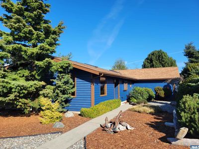 932 E Spruce St, Sequim, WA, 98382