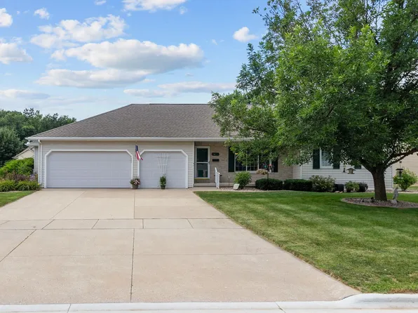 1832 Briarwood Ct, De Pere, WI 54115