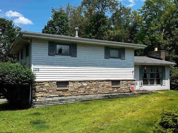 103 Wakefield Rd, Fairmont, WV 26554