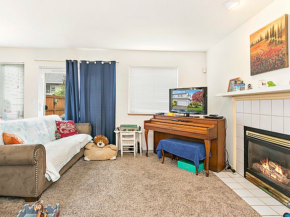 3rd image of 9511 2nd St SE #39