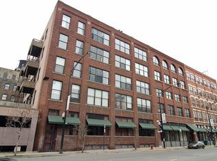 420 W Grand Ave APT 2A, Chicago, IL 60654