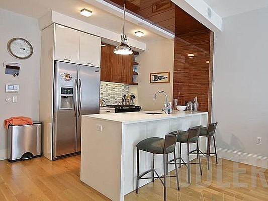 3rd image of 220 N 10th St #5T