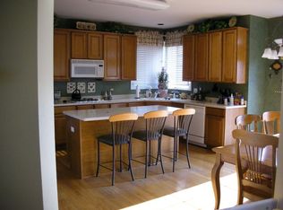 771 Longmeadow Ct, Carol Stream, IL